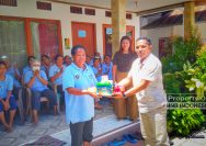 Yayasan Alphard Graha Titian Harapan Bagi Hampers untuk Relawan SPPG MBG Tendakinde, Begini Pesan Pembina Yayasan!