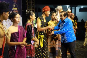 Festival Nagekeo One Be 2025 Resmi Ditutup, Bupati Tegaskan Kebangkitan Ekonomi Kreatif dan Jati Diri Daerah