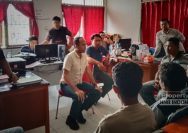 Polsek Rote Selatan Serahkan Tujuh Tersangka Pengeroyokan ke Kejari Rote Ndao